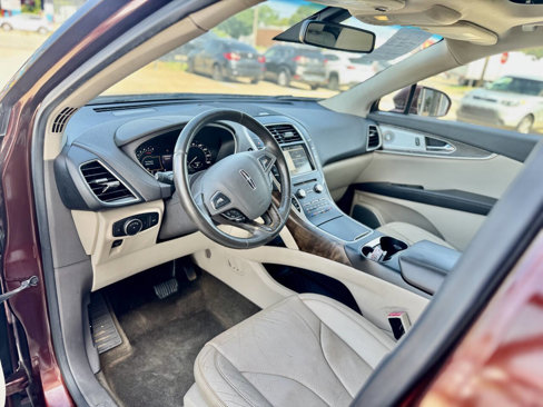 Used 2016 Lincoln MKX Reserve w/ Luxury Package image 15