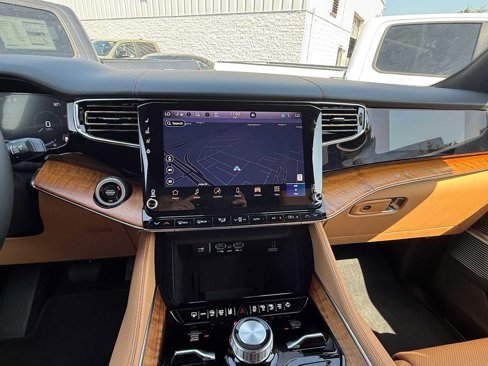 New 2025 Jeep Grand Wagoneer Series III image 25