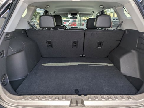 Used 2024 GMC Terrain SLT image 28