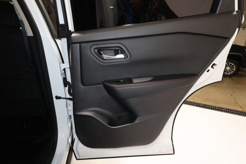 Used 2025 Nissan Rogue SV w/ Rock Creek Premium Package image 18