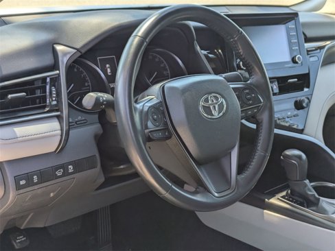 Used 2024 Toyota Camry SE image 14
