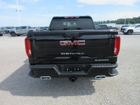 New 2026 GMC Sierra 1500 Denali w/ Denali Reserve Package image 6