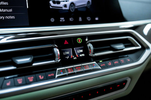 Used 2021 BMW X7 xDrive40i w/ Premium Package image 66