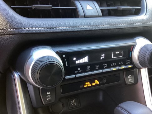 Certified 2025 Toyota RAV4 LE image 13