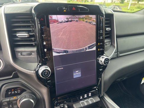 New 2026 RAM 1500 4x4 Crew Cab image 18
