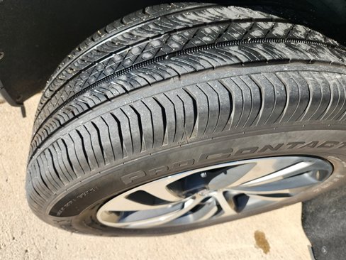 Used 2023 Buick Envision Essence image 13