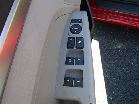 Used 2020 Hyundai Elantra SE image 10