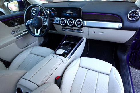 Used 2021 Mercedes-Benz GLB 250 4MATIC w/ Premium Package image 21