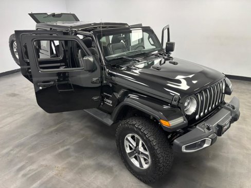 Used 2018 Jeep Wrangler Unlimited Sahara image 39