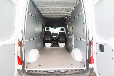 Used 2025 Mercedes-Benz Sprinter 2500 image 32