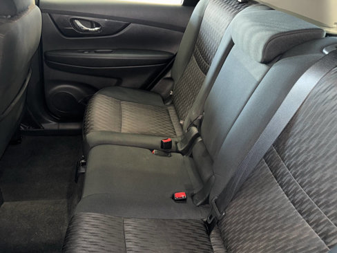 Used 2018 Nissan Rogue S image 29