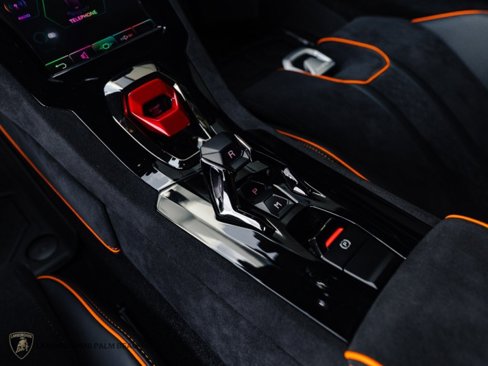 Used 2024 Lamborghini Huracan Sterrato image 26