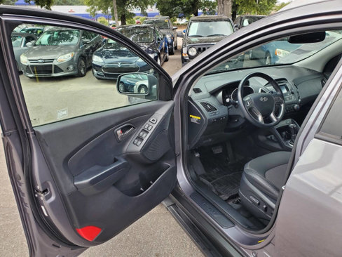 Used 2015 Hyundai Tucson SE image 9