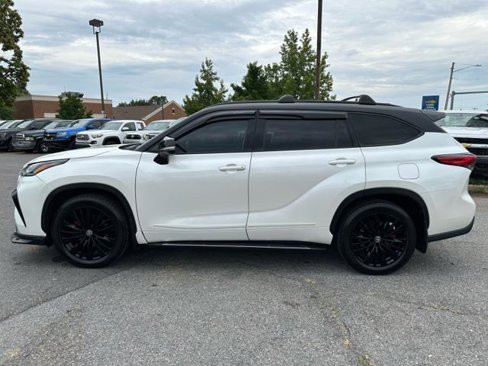Used 2021 Toyota Highlander Platinum image 8
