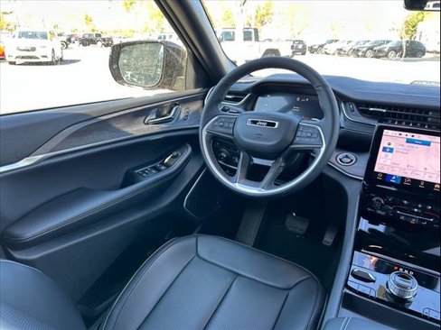 New 2024 Jeep Grand Cherokee Limited 4xe w/ Luxury Tech Group II image 31