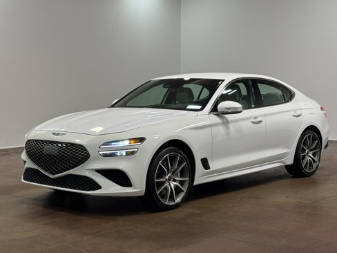 Used 2025 Genesis G70 2.5T image 7