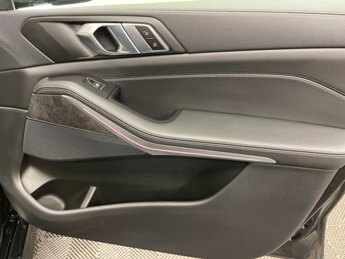 Used 2022 BMW X5 xDrive40i w/ M Sport Package image 20