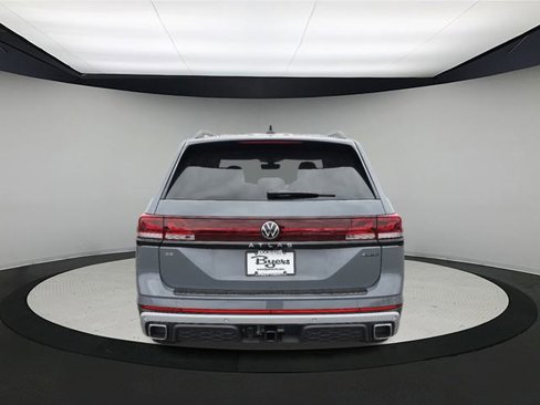 New 2025 Volkswagen Atlas Peak Edition SE image 6