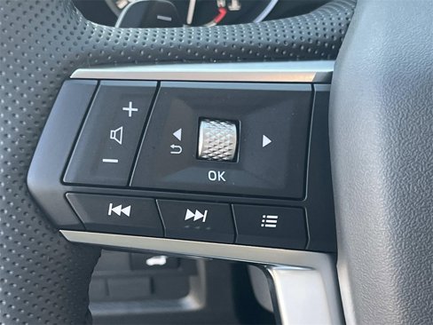 New 2025 Mitsubishi Outlander SE image 30