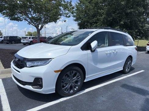 New 2026 Honda Odyssey Touring image 1