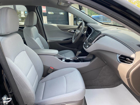 Used 2018 Chevrolet Malibu LS image 28