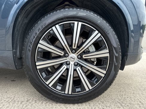 Certified 2025 Volvo XC90 B5 Core image 11