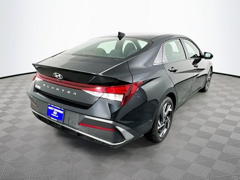 Certified 2025 Hyundai Elantra Sport image 5