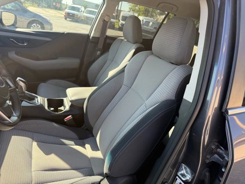 Used 2022 Subaru Outback Premium image 3