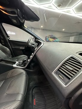 Used 2016 Volvo XC60 T5 Premier w/ Proximity Package image 37