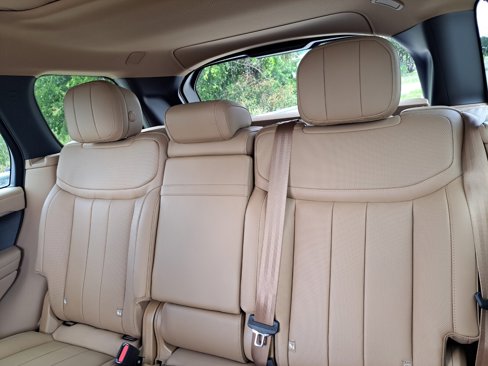 New 2025 Land Rover Range Rover SE image 17