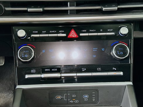 Used 2025 Hyundai Santa Fe SEL image 24