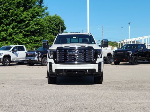 New 2025 GMC Sierra 2500 Denali Ultimate image 2