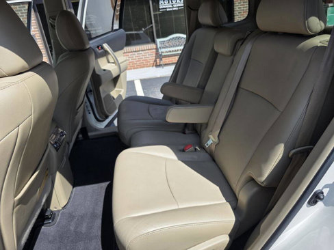 Used 2012 Toyota Highlander FWD image 15