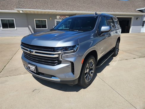 Used 2021 Chevrolet Tahoe LT image 1