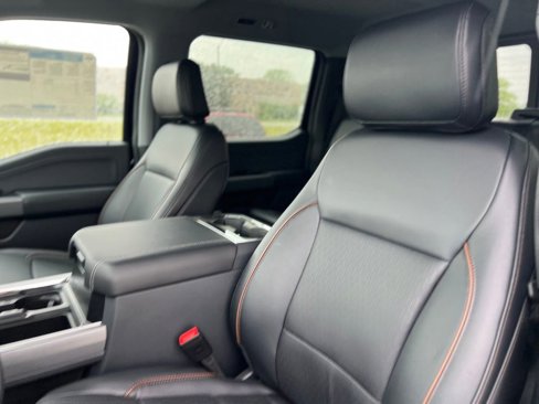 New 2025 Ford F250 Lariat image 25