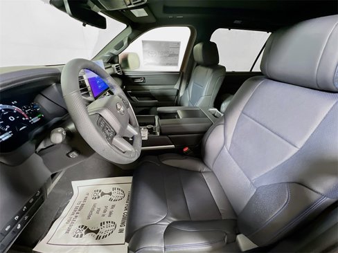 Certified 2025 Toyota Sequoia Platinum image 20