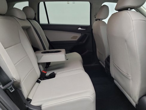 Used 2021 Volkswagen Tiguan SEL image 19