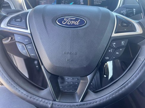 Used 2016 Ford Fusion SE image 12