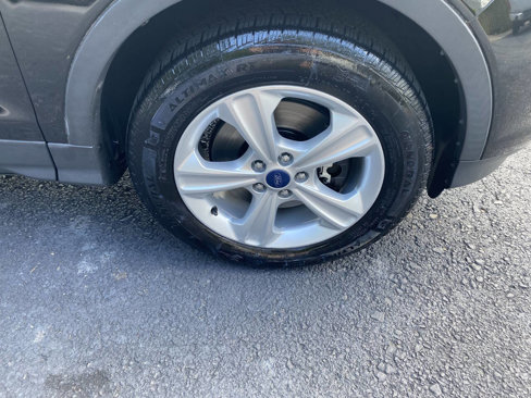 Used 2015 Ford Escape SE image 9