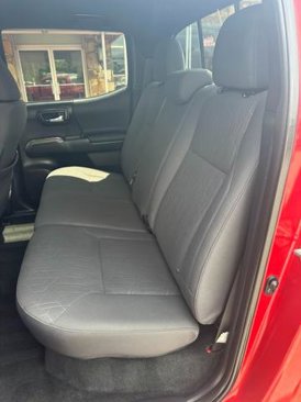 Used 2018 Toyota Tacoma SR5 image 6