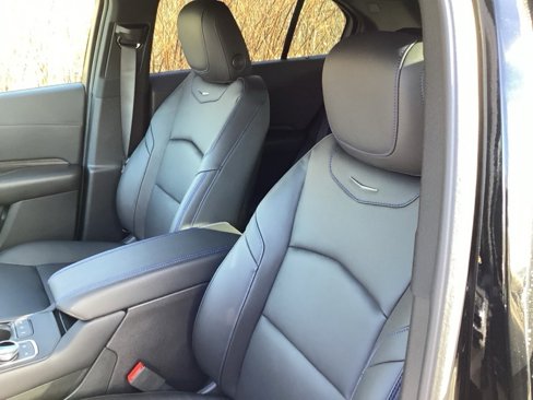 New 2025 Cadillac XT4 Sport w/ Cold Weather Package image 19
