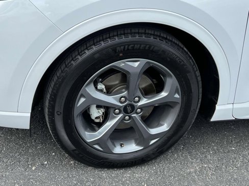 Used 2023 Ford Escape ST-Line image 9
