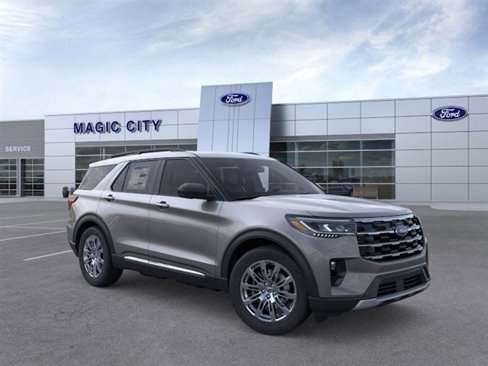 Used 2025 Ford Explorer Active w/ Active Comfort Package image 7