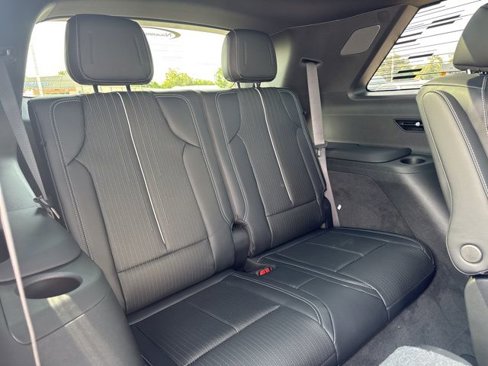 New 2026 Cadillac Vistiq Luxury image 13
