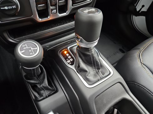 New 2025 Jeep Wrangler Sahara image 27