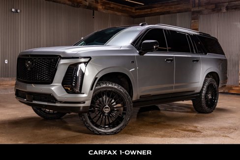 Used 2025 Cadillac Escalade ESV Sport Platinum image 5