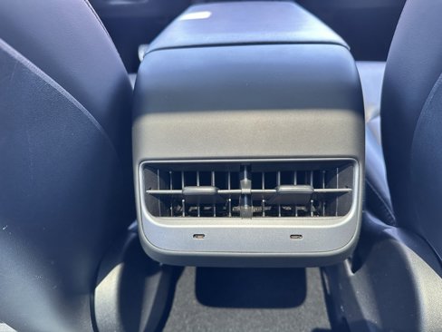 Used 2023 Tesla Model 3 Performance image 21
