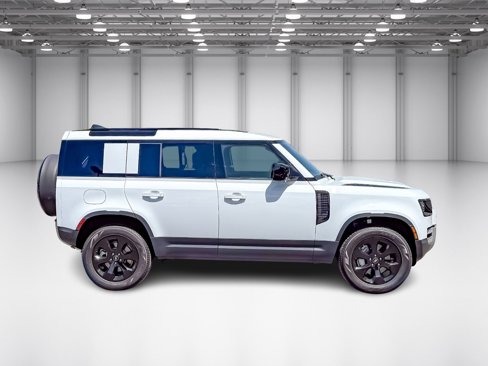 New 2025 Land Rover Defender 110 S image 6