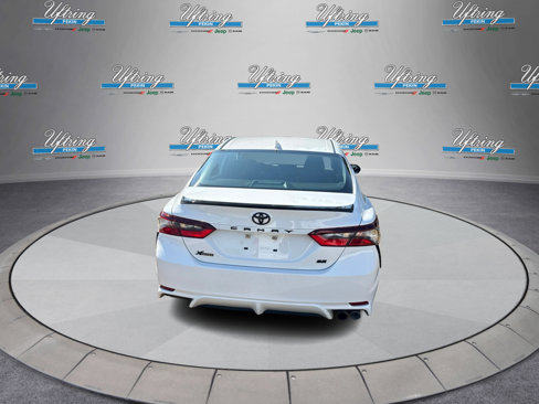 Used 2024 Toyota Camry SE image 4
