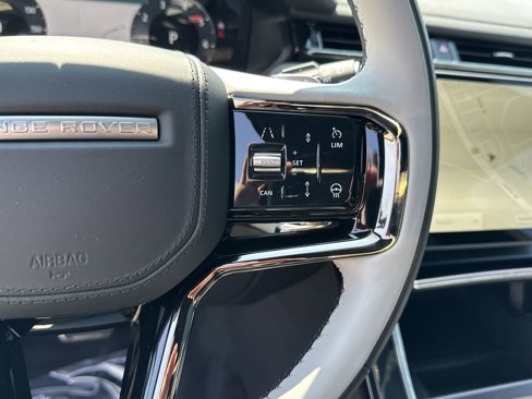 New 2026 Land Rover Range Rover Velar Dynamic SE image 22